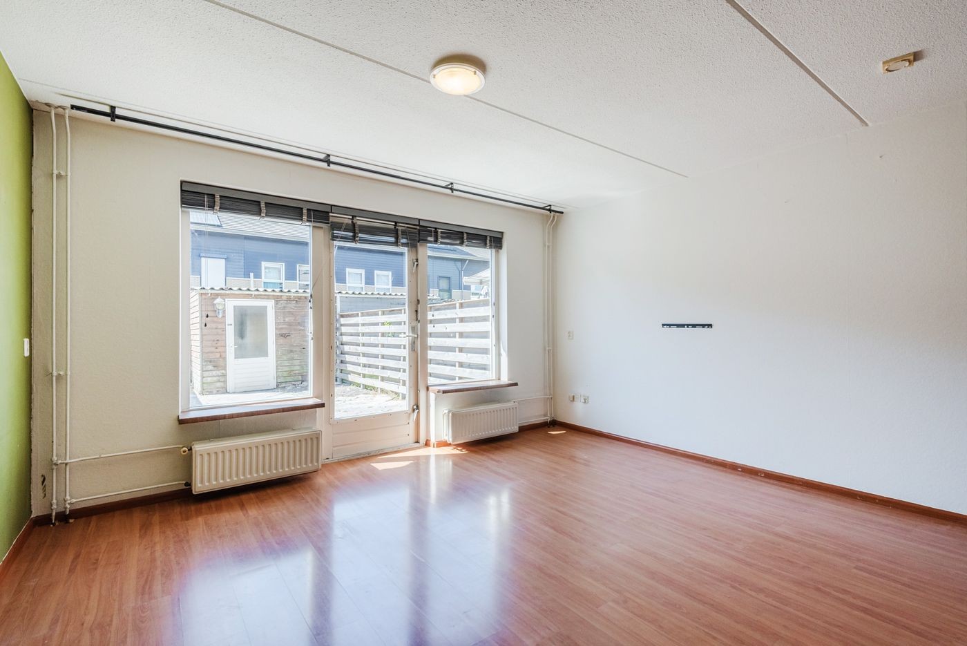 Tussenwoning te koop: Aprilstraat 15, Almere