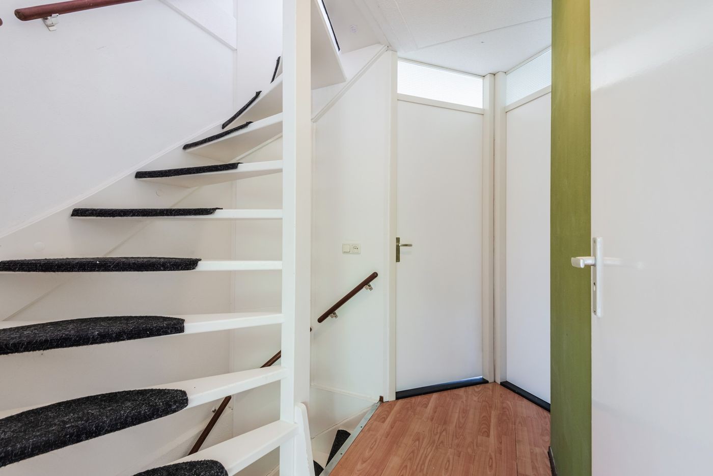 Tussenwoning te koop: Aprilstraat 15, Almere