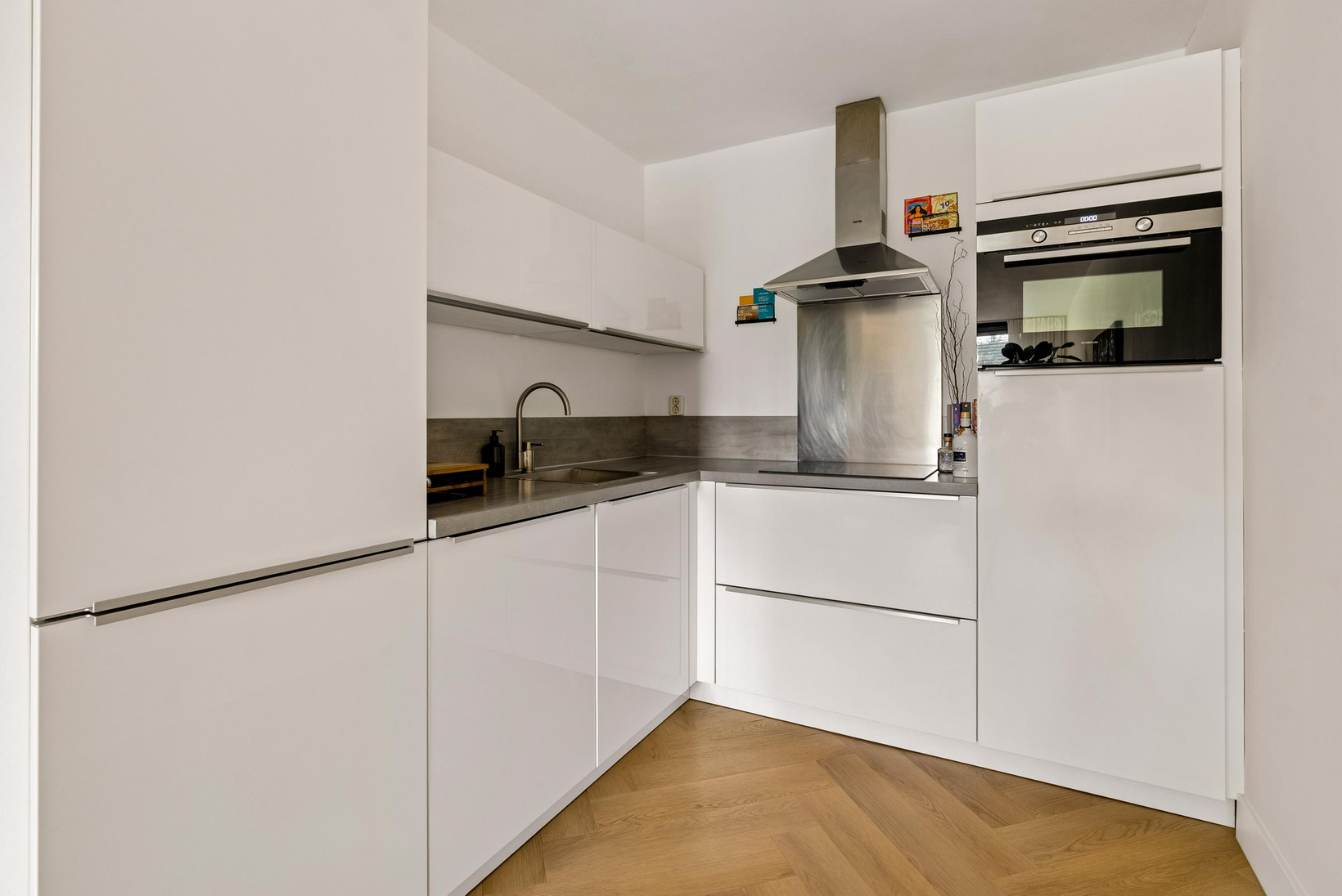 Appartement te koop: Voorjaarstraat 13, Almere