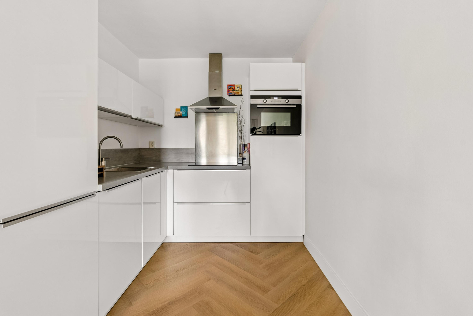 Appartement te koop: Voorjaarstraat 13, Almere