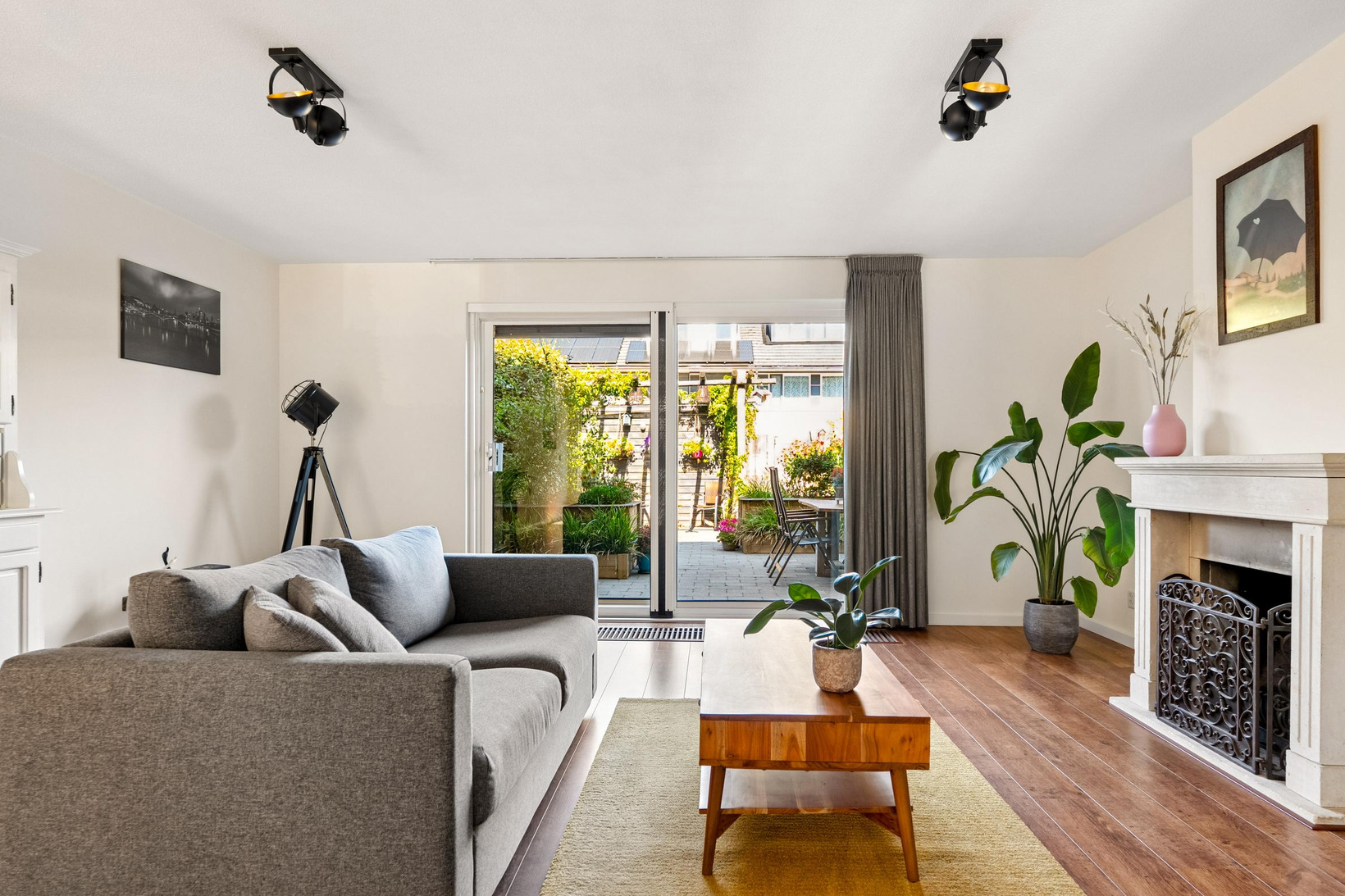 Tussenwoning te koop: Novemberstraat 40, Almere