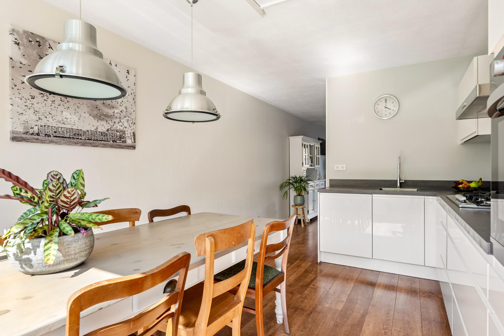 Tussenwoning te koop: Novemberstraat 40, Almere