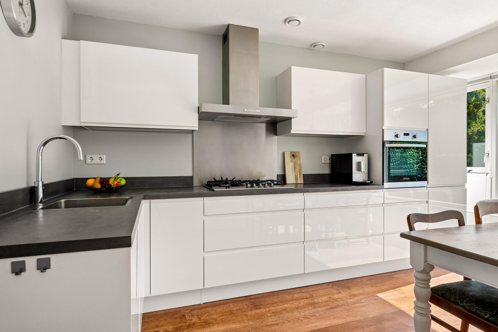 Tussenwoning te koop: Novemberstraat 40, Almere
