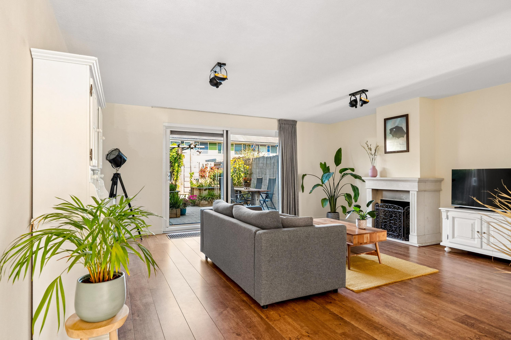 Tussenwoning te koop: Novemberstraat 40, Almere