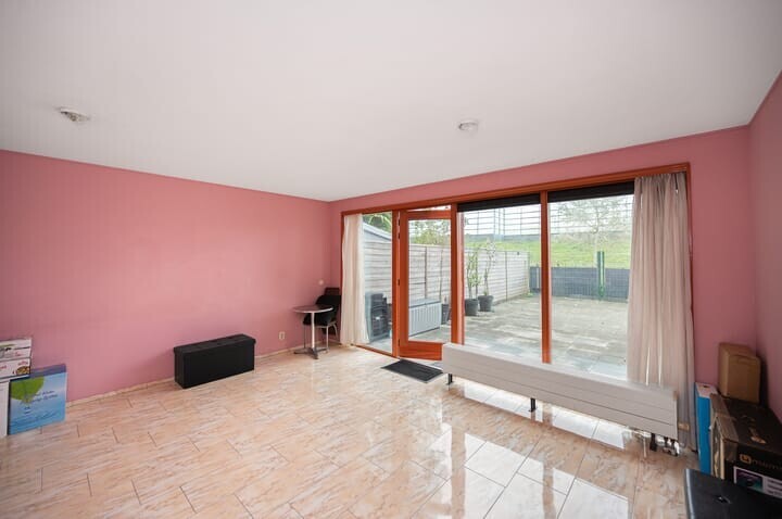 Tussenwoning te koop: Laan der V.O.C. 296, Almere