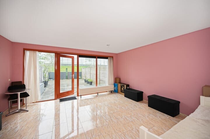 Tussenwoning te koop: Laan der V.O.C. 296, Almere