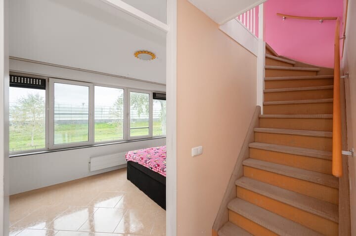 Tussenwoning te koop: Laan der V.O.C. 296, Almere