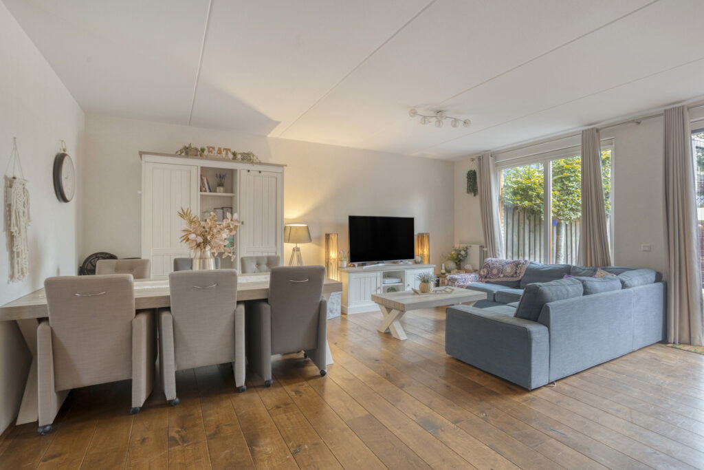 Hoekwoning te koop: Ketelbinkiestraat 1, Almere
