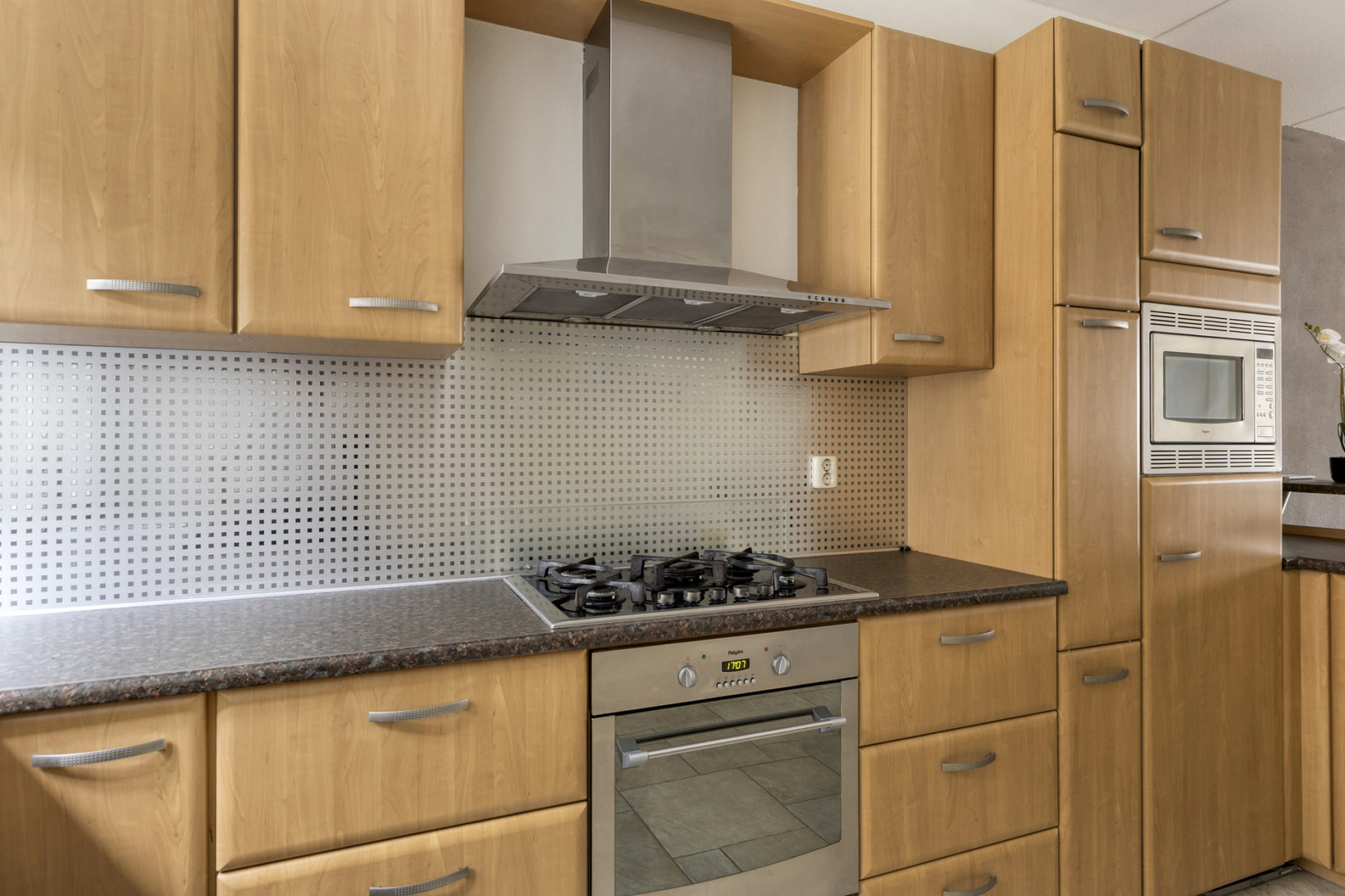 Tussenwoning te koop: Brommy en Tommystraat 17, Almere