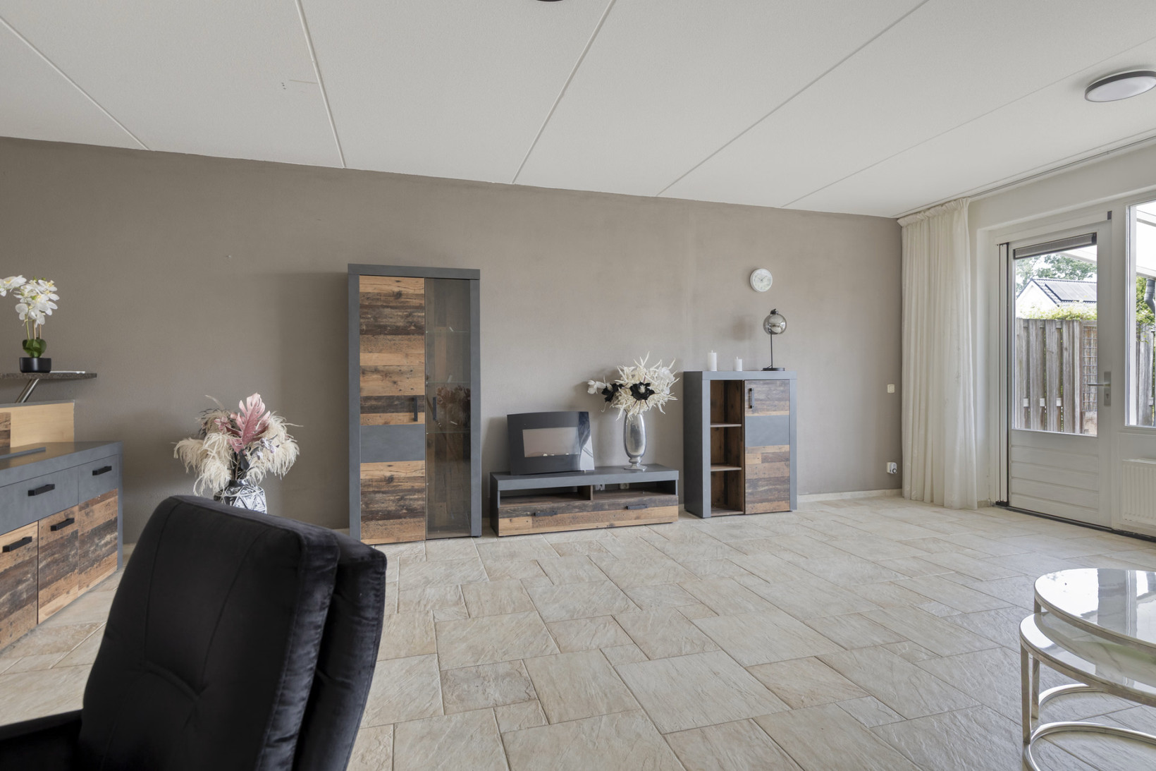 Tussenwoning te koop: Brommy en Tommystraat 17, Almere