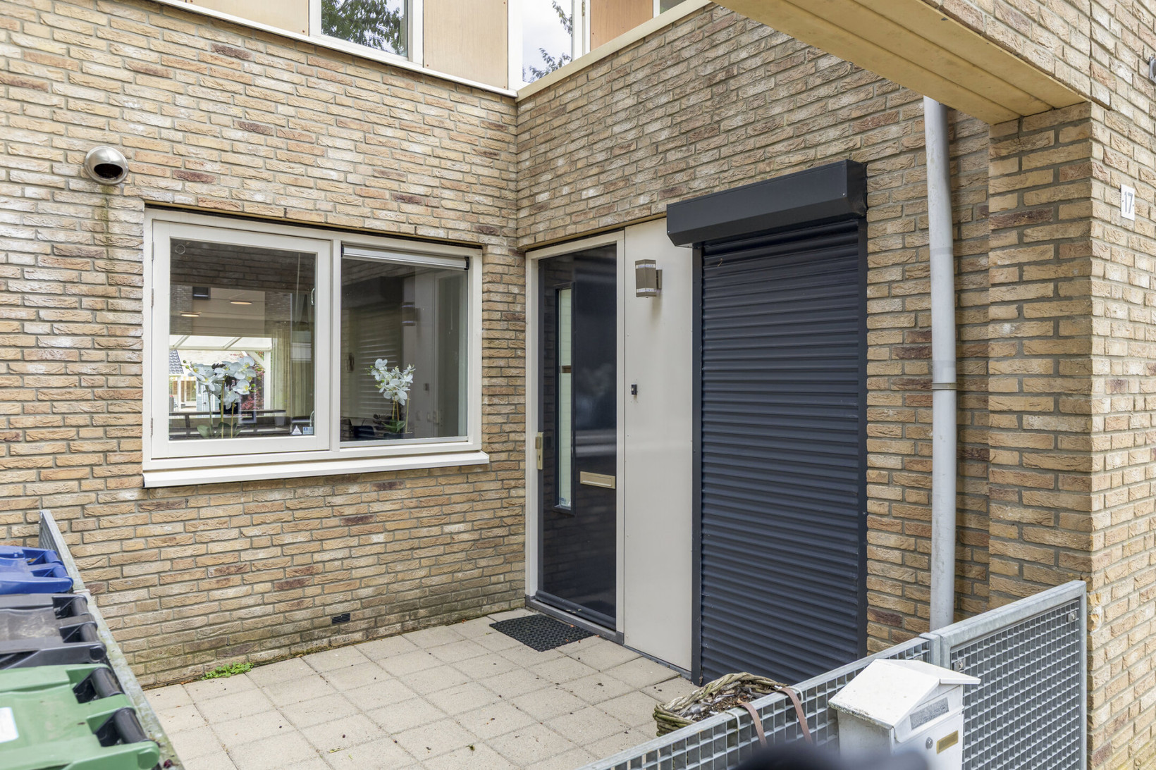 Tussenwoning te koop: Brommy en Tommystraat 17, Almere