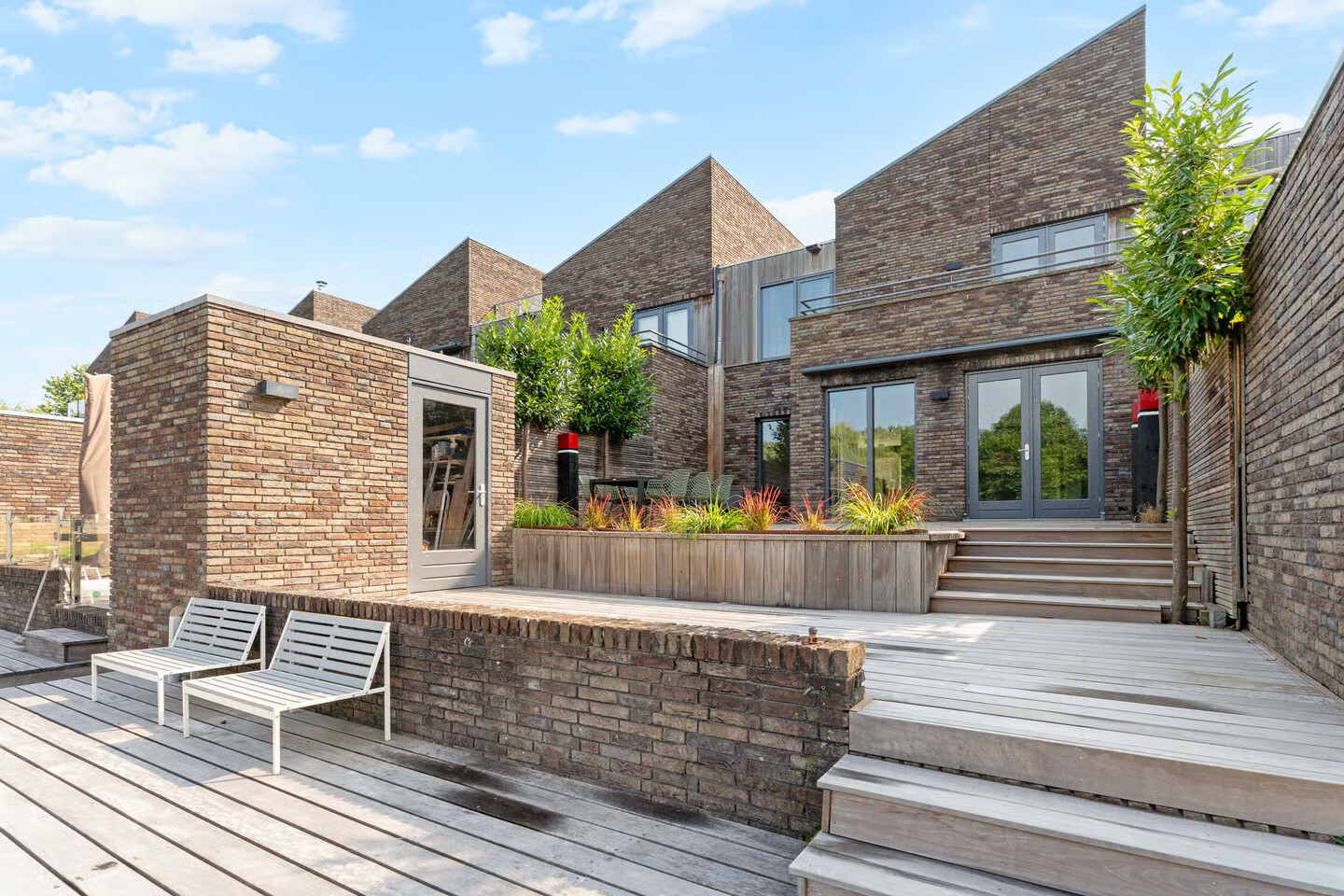 Tussenwoning te koop: Lambikstraat 12, Almere