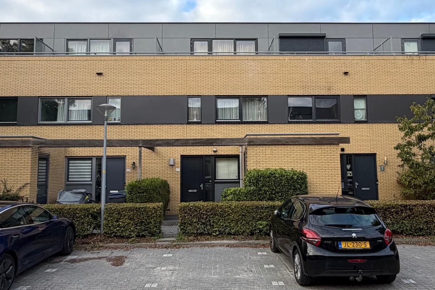 Tussenwoning te koop: Kuifjestraat 27, Almere