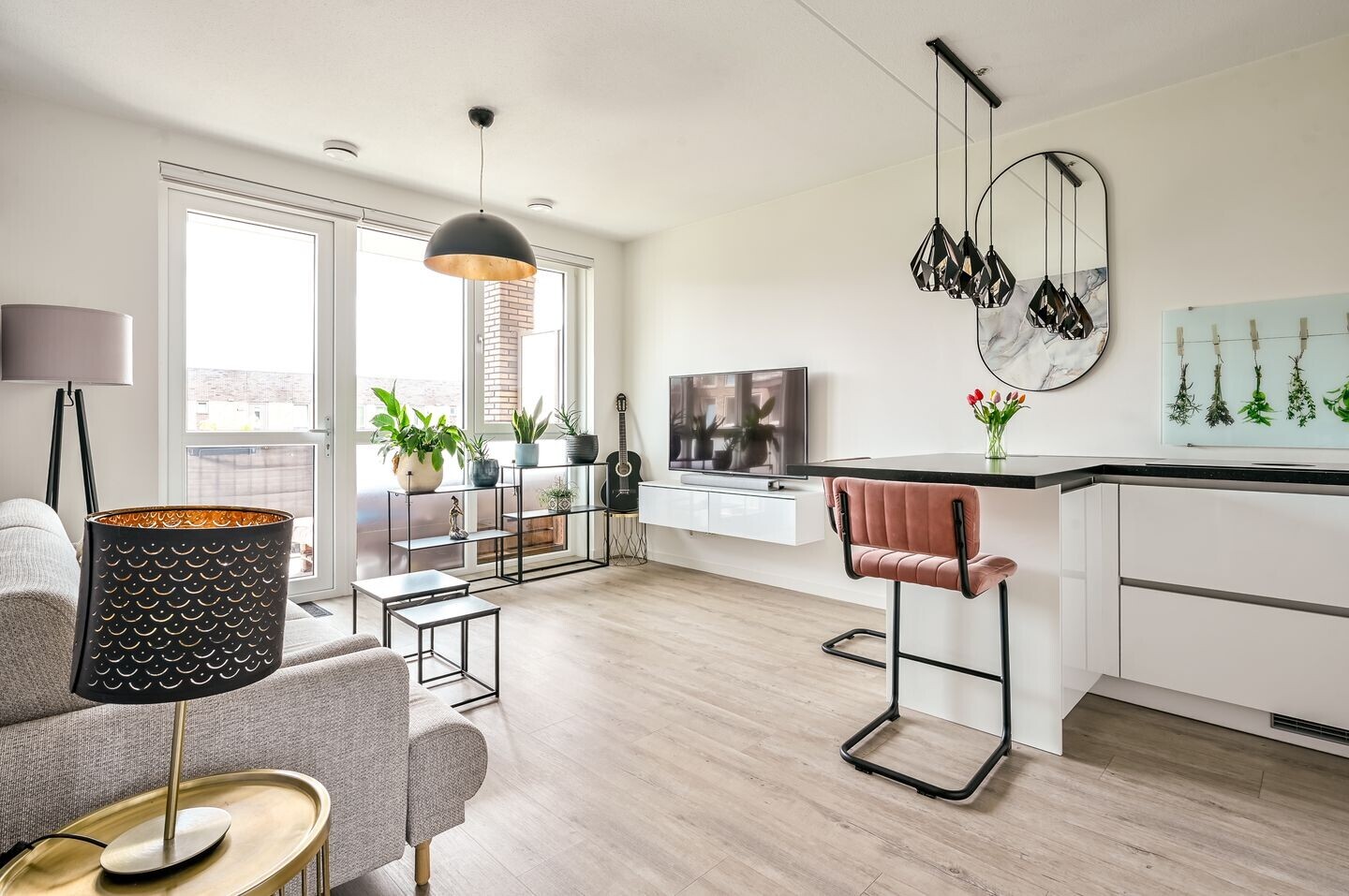 Appartement te koop: Tempo Doeloestraat 186, Almere