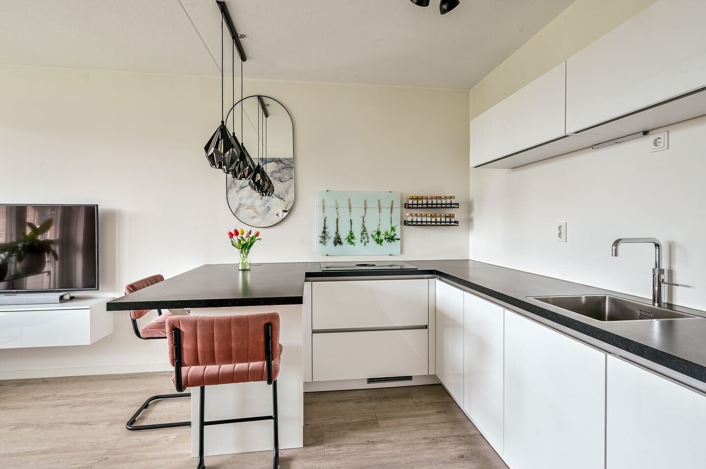Appartement te koop: Tempo Doeloestraat 186, Almere