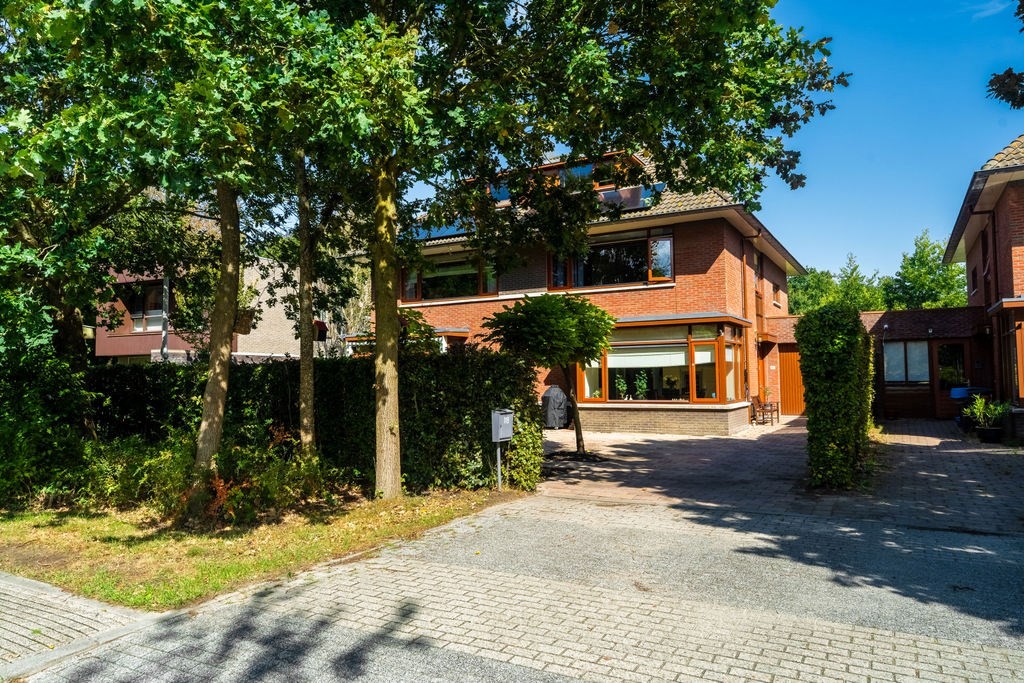 Tussenwoning te koop: Diadeemstraat 119, Almere