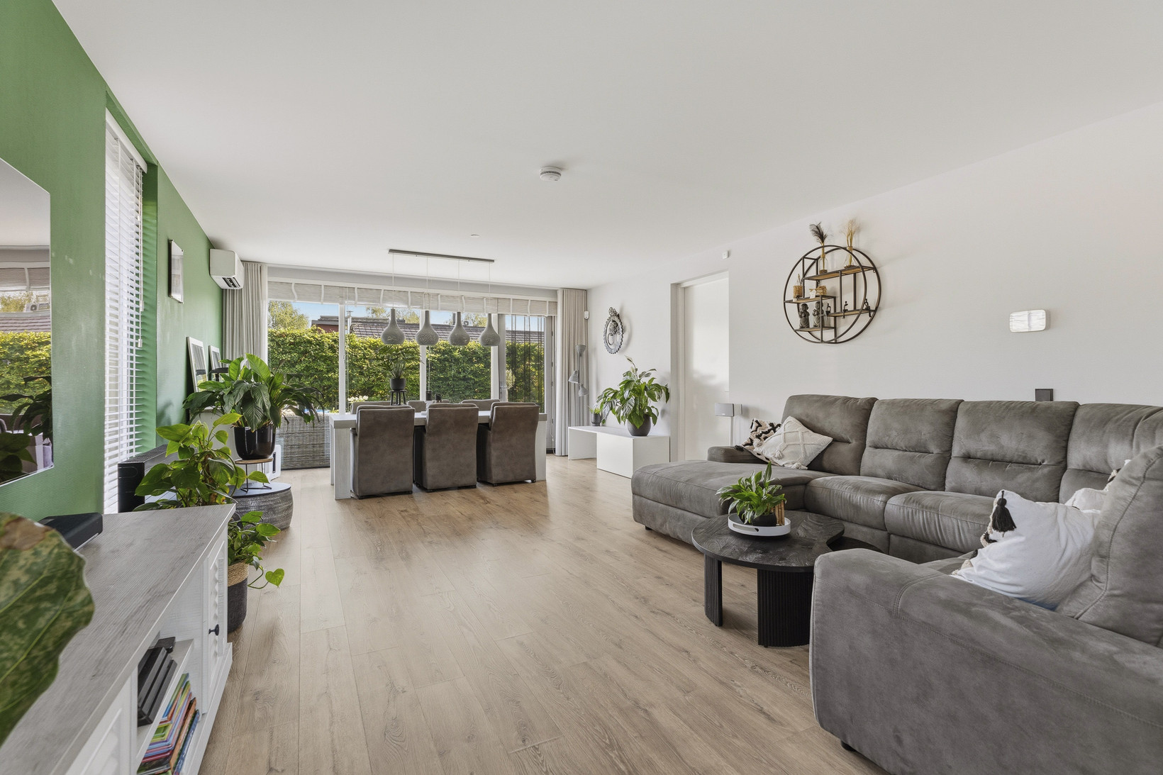 Twee-onder-één-kap te koop: Katrien Duckstraat 8, Almere