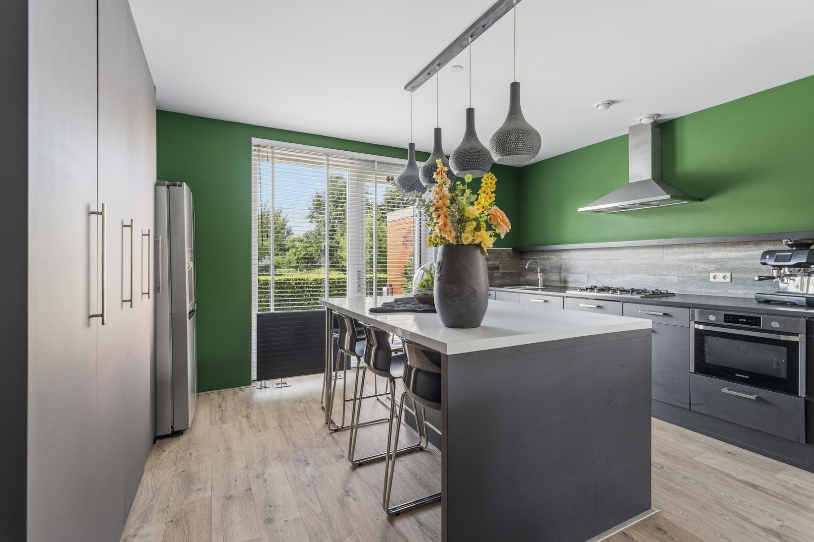 Twee-onder-één-kap te koop: Katrien Duckstraat 8, Almere