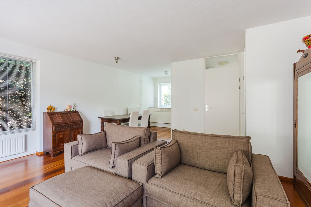 Hoekwoning te koop: Pandabeerstraat 62, Almere