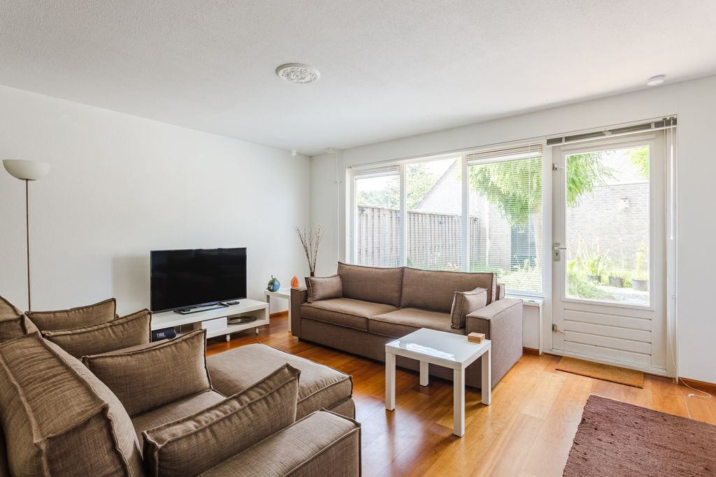 Hoekwoning te koop: Pandabeerstraat 62, Almere