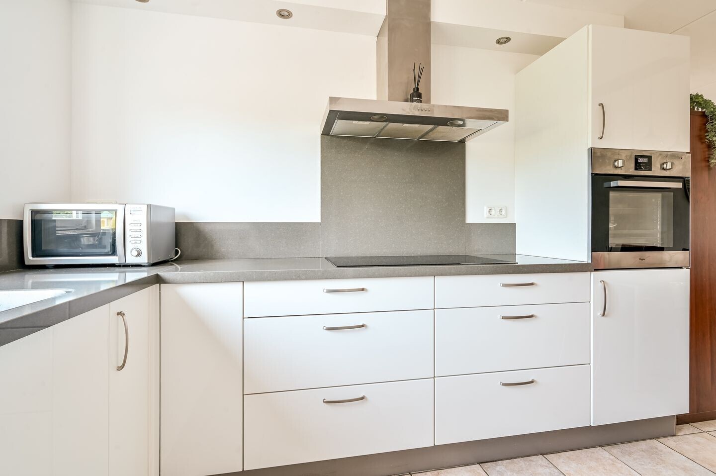 Tussenwoning te koop: Bizonplantsoen 25, Almere