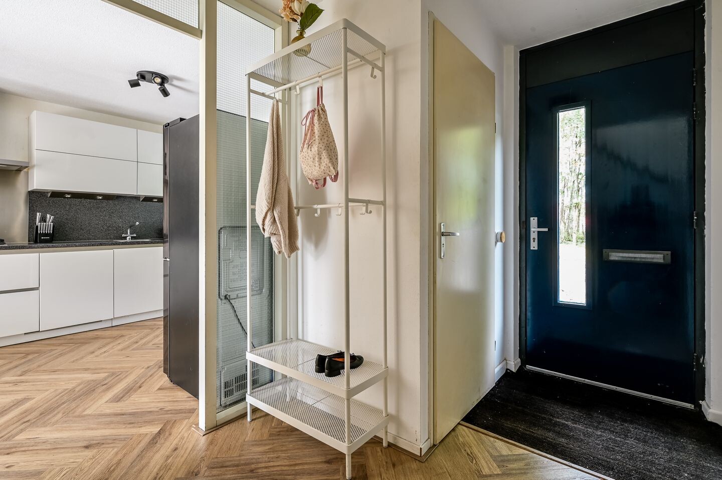 Tussenwoning te koop: Barnsteenstraat 11, Almere