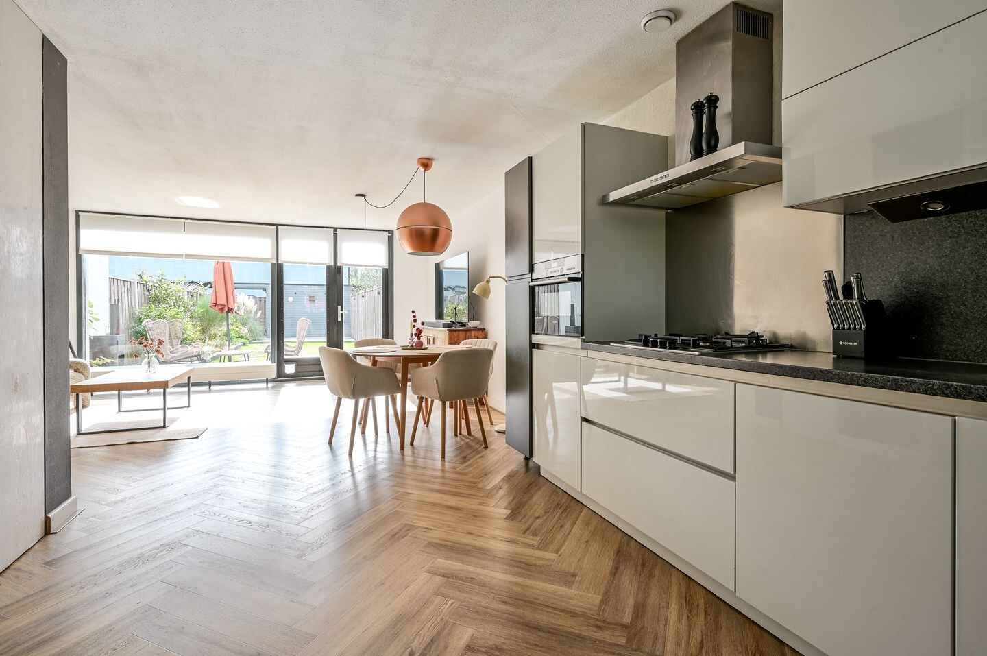Tussenwoning te koop: Barnsteenstraat 11, Almere