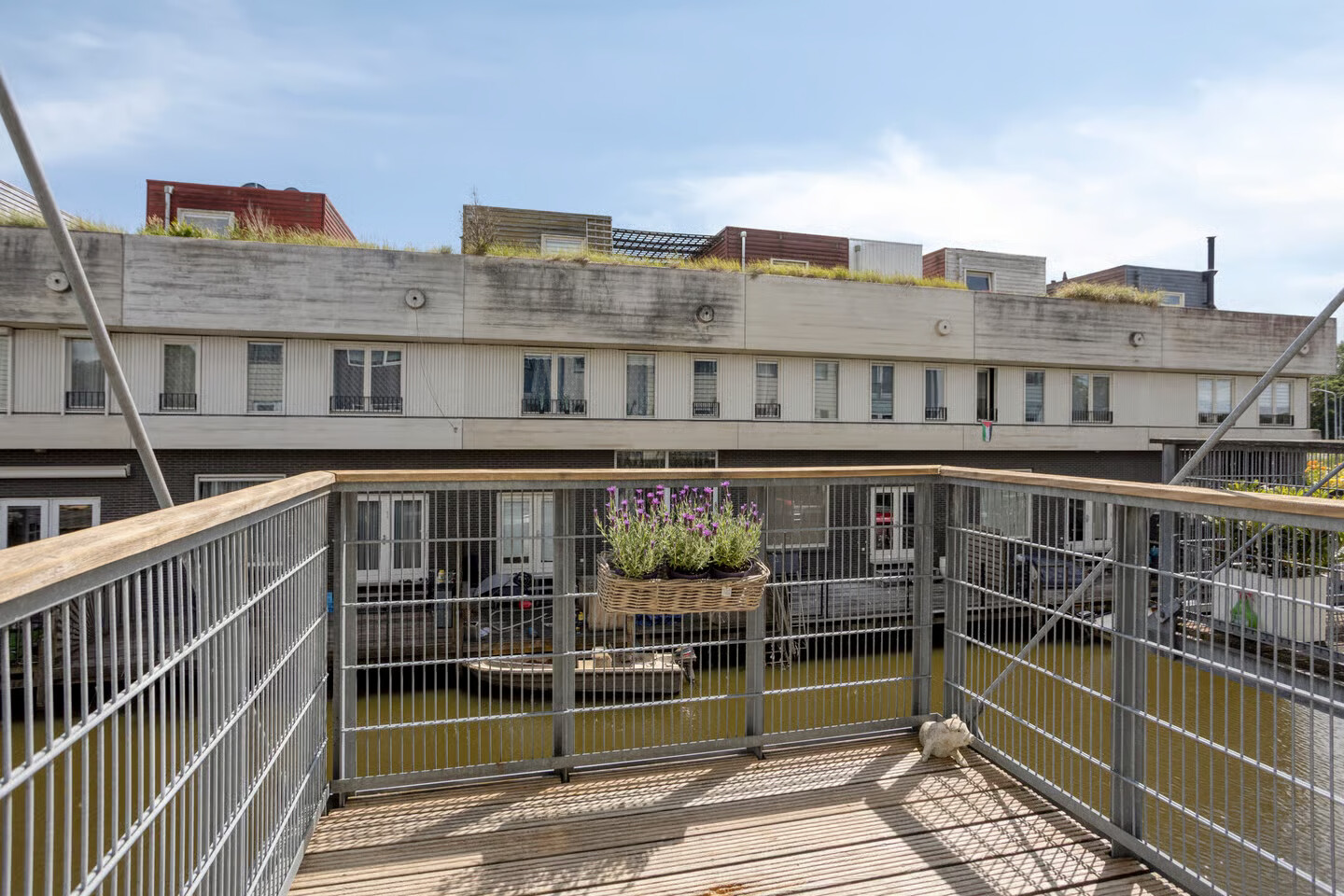 Tussenwoning te koop: Arubapier 49, Almere