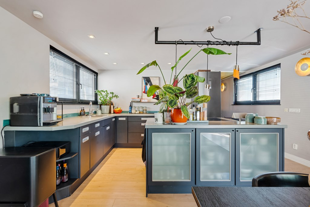 Vrijstaande woning te koop: Arubapier 28, Almere
