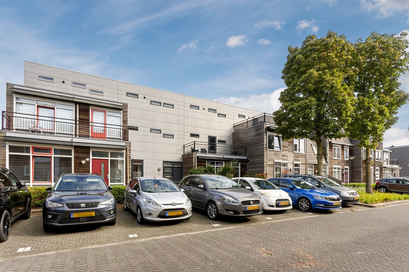 Tussenwoning te koop: Samoastraat 56, Almere