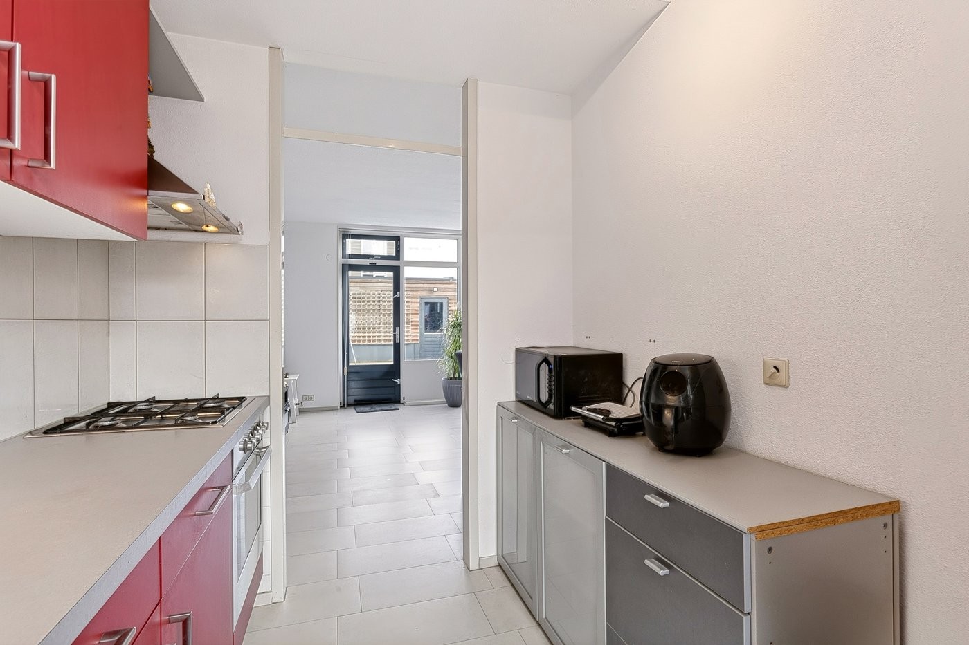 Tussenwoning te koop: Samoastraat 56, Almere
