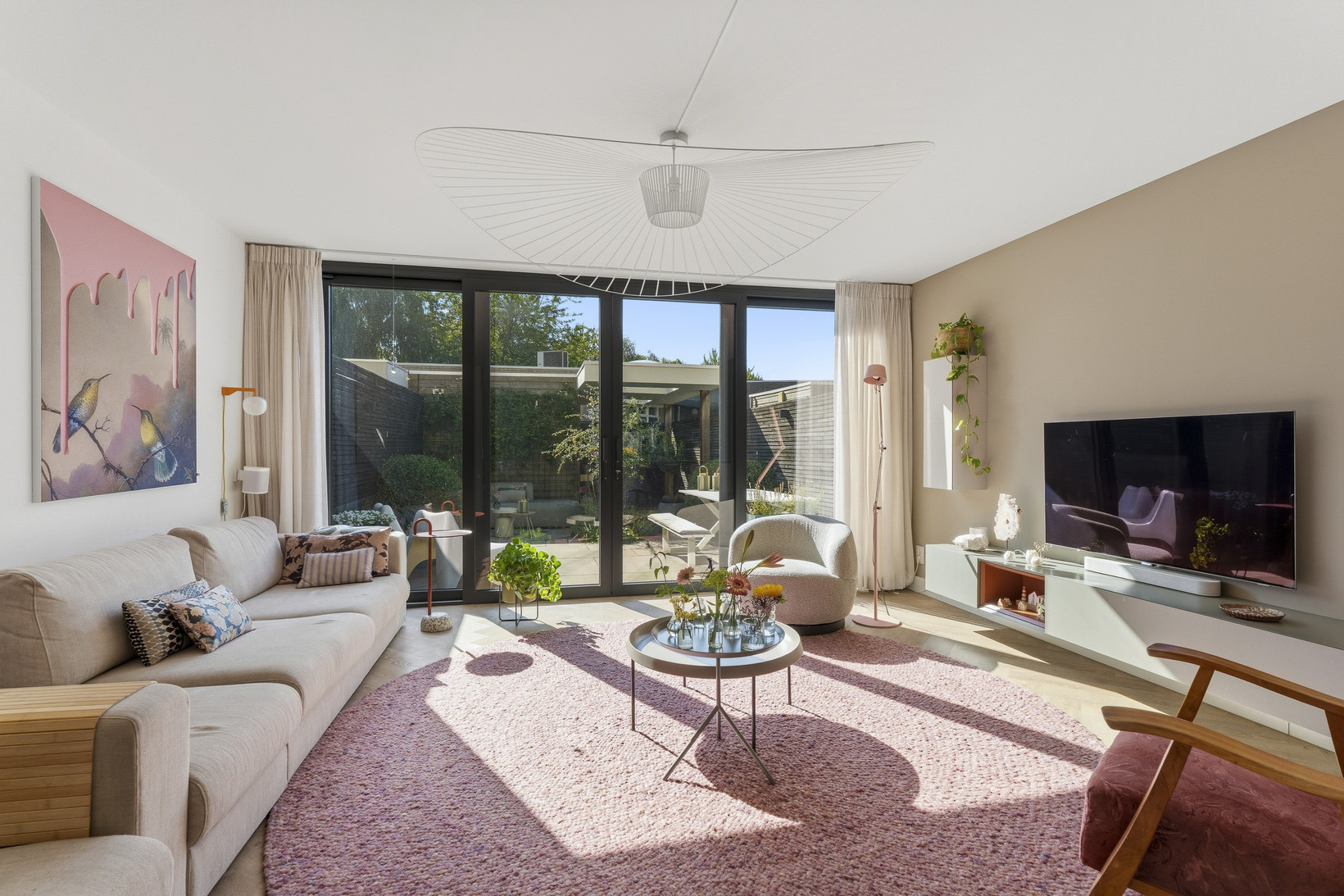 Tussenwoning te koop: Lofotenweg 60, Almere