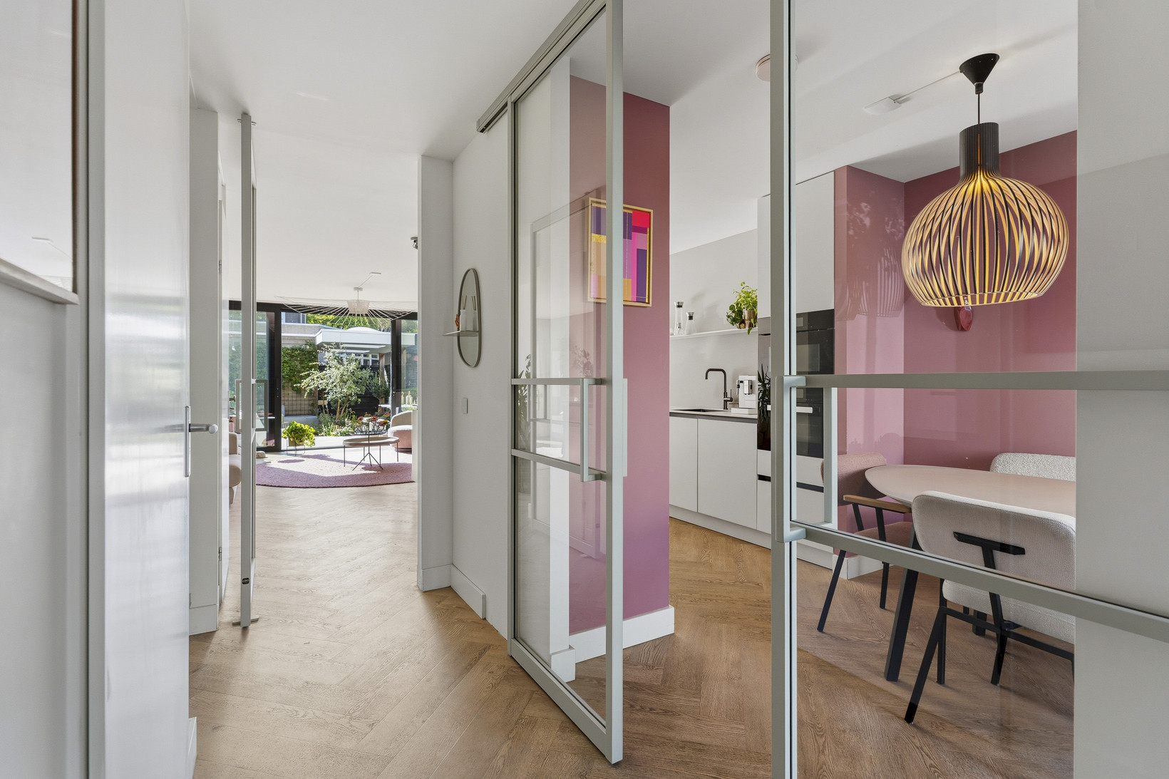 Tussenwoning te koop: Lofotenweg 60, Almere