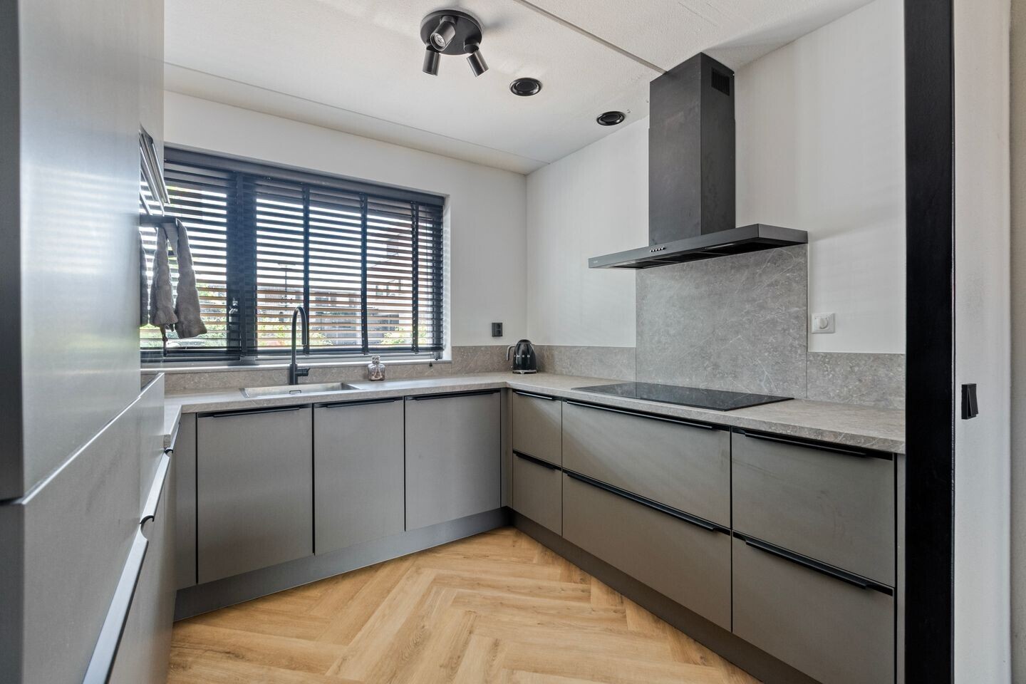 Tussenwoning te koop: Jerseystraat 76, Almere