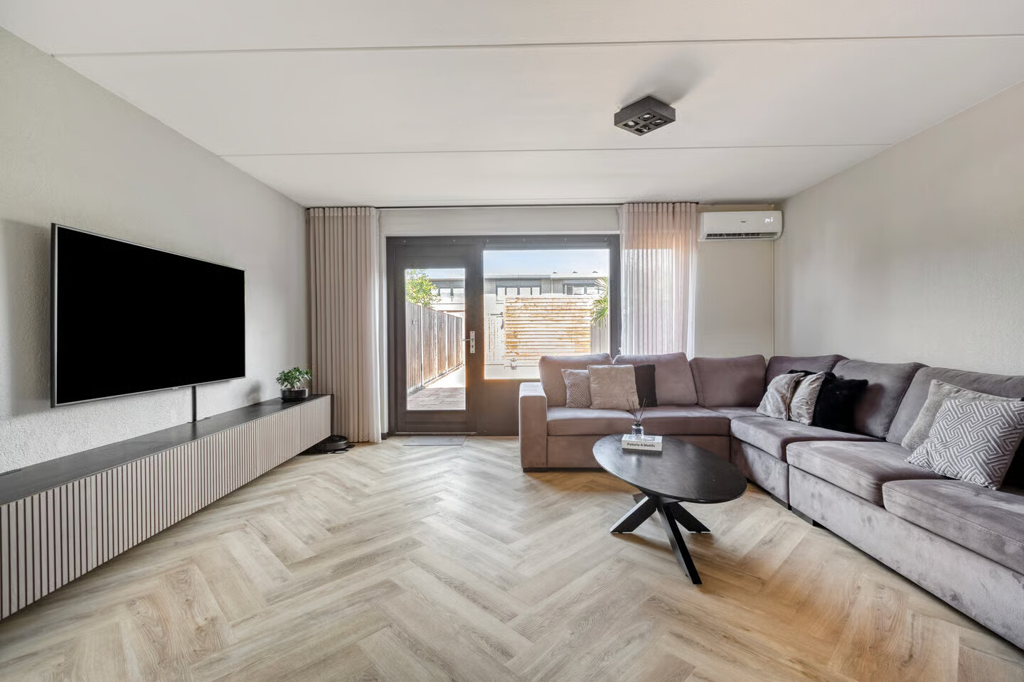 Tussenwoning te koop: Jerseystraat 76, Almere