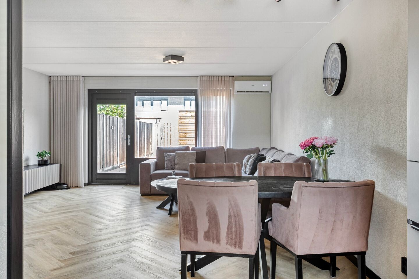 Tussenwoning te koop: Jerseystraat 76, Almere