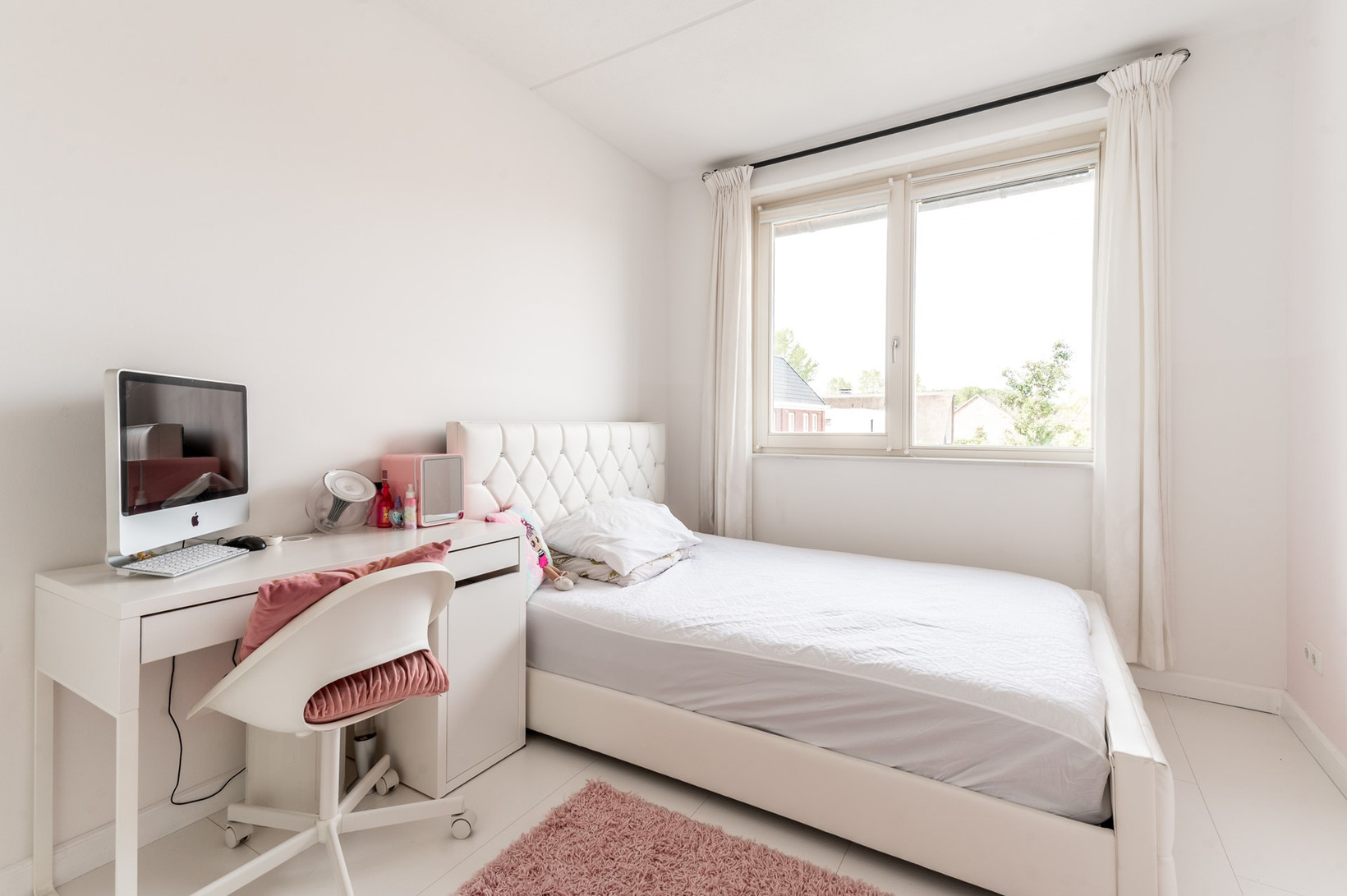 Tussenwoning te koop: Marie Curiestraat 32, Almere