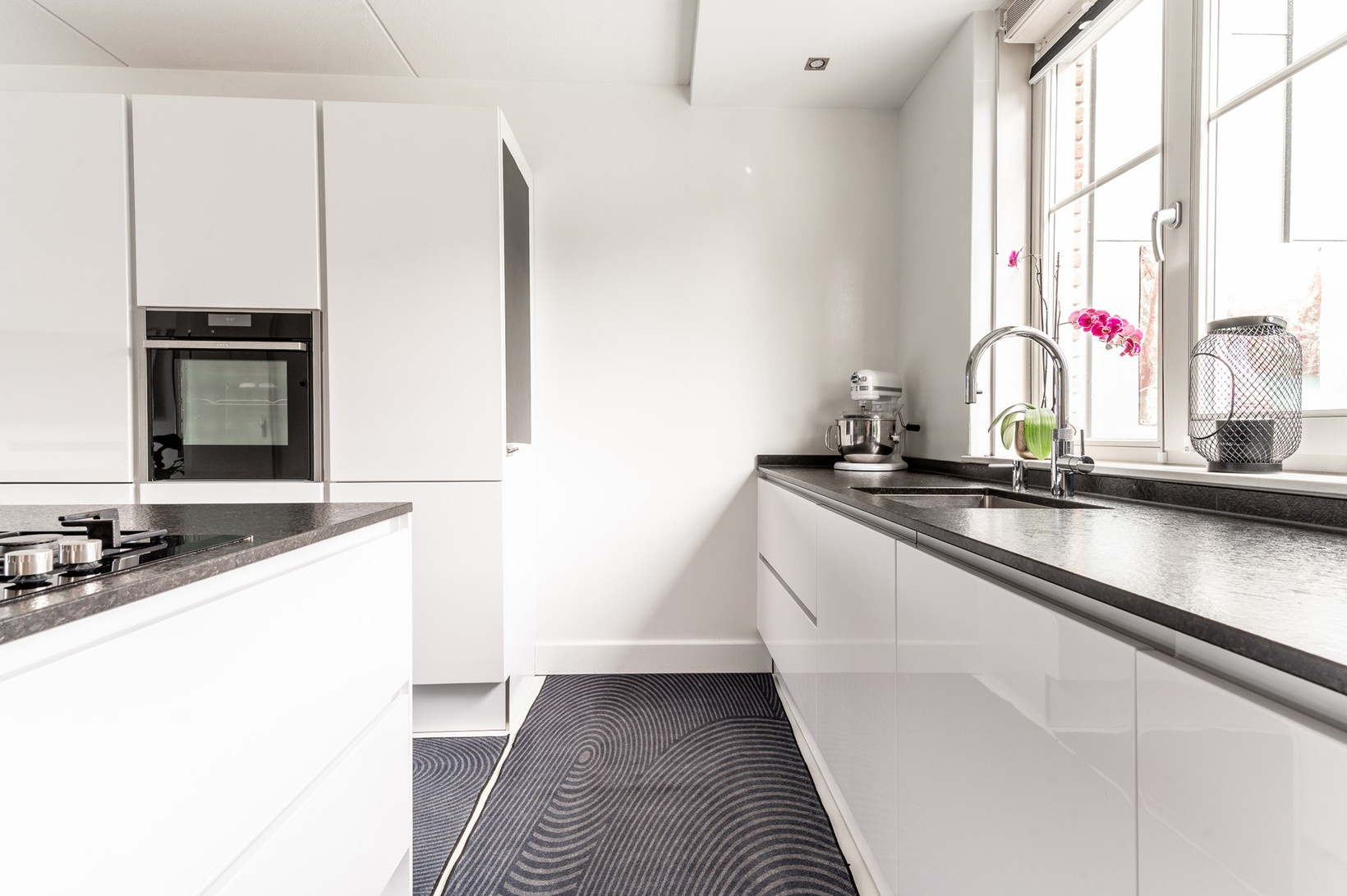 Tussenwoning te koop: Marie Curiestraat 32, Almere