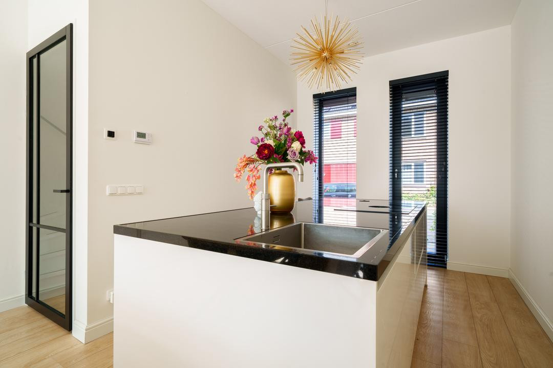 Tussenwoning te koop: Polykarp Kuschstraat 8, Almere