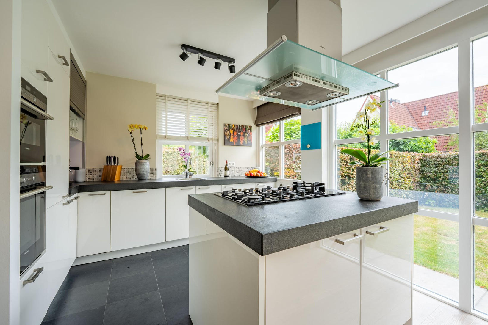 Vrijstaande woning te koop: Bergeendlaan 10, Almere