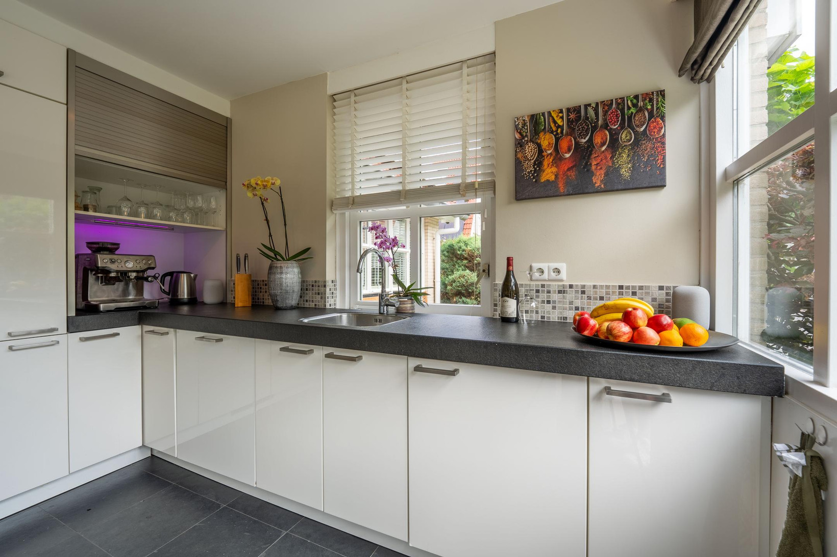 Vrijstaande woning te koop: Bergeendlaan 10, Almere