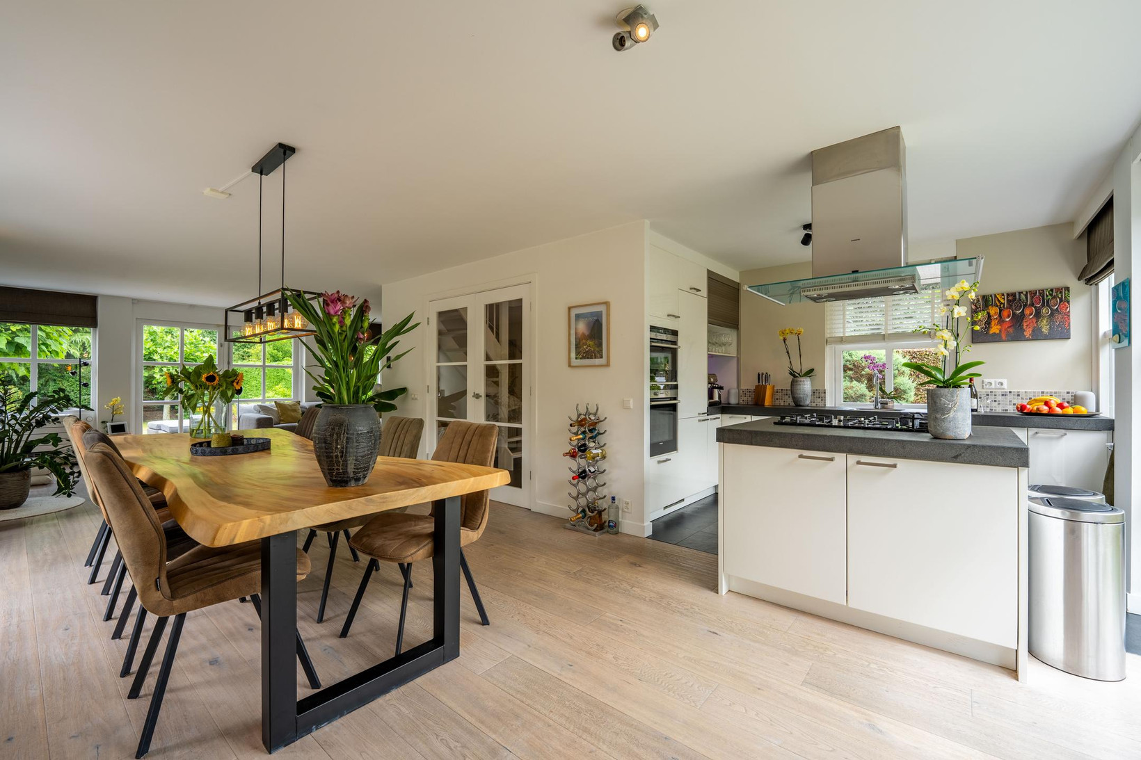 Vrijstaande woning te koop: Bergeendlaan 10, Almere