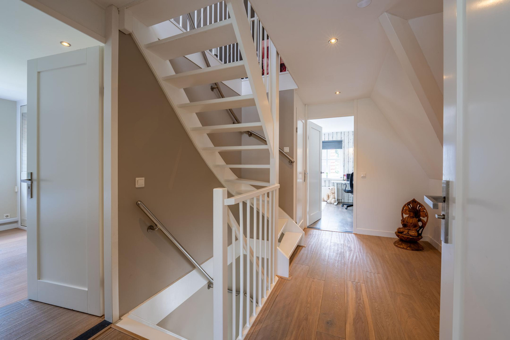 Vrijstaande woning te koop: Bergeendlaan 10, Almere