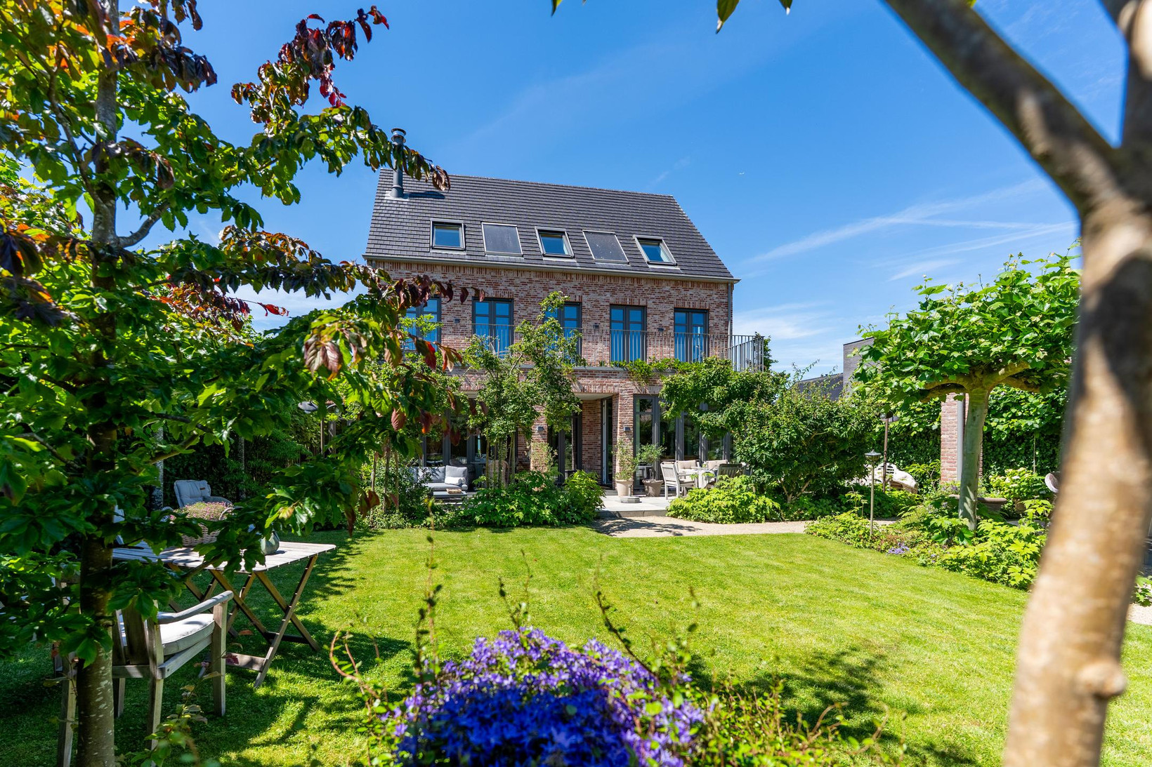 Vrijstaande woning te koop: Zomertortellaan 7, Almere