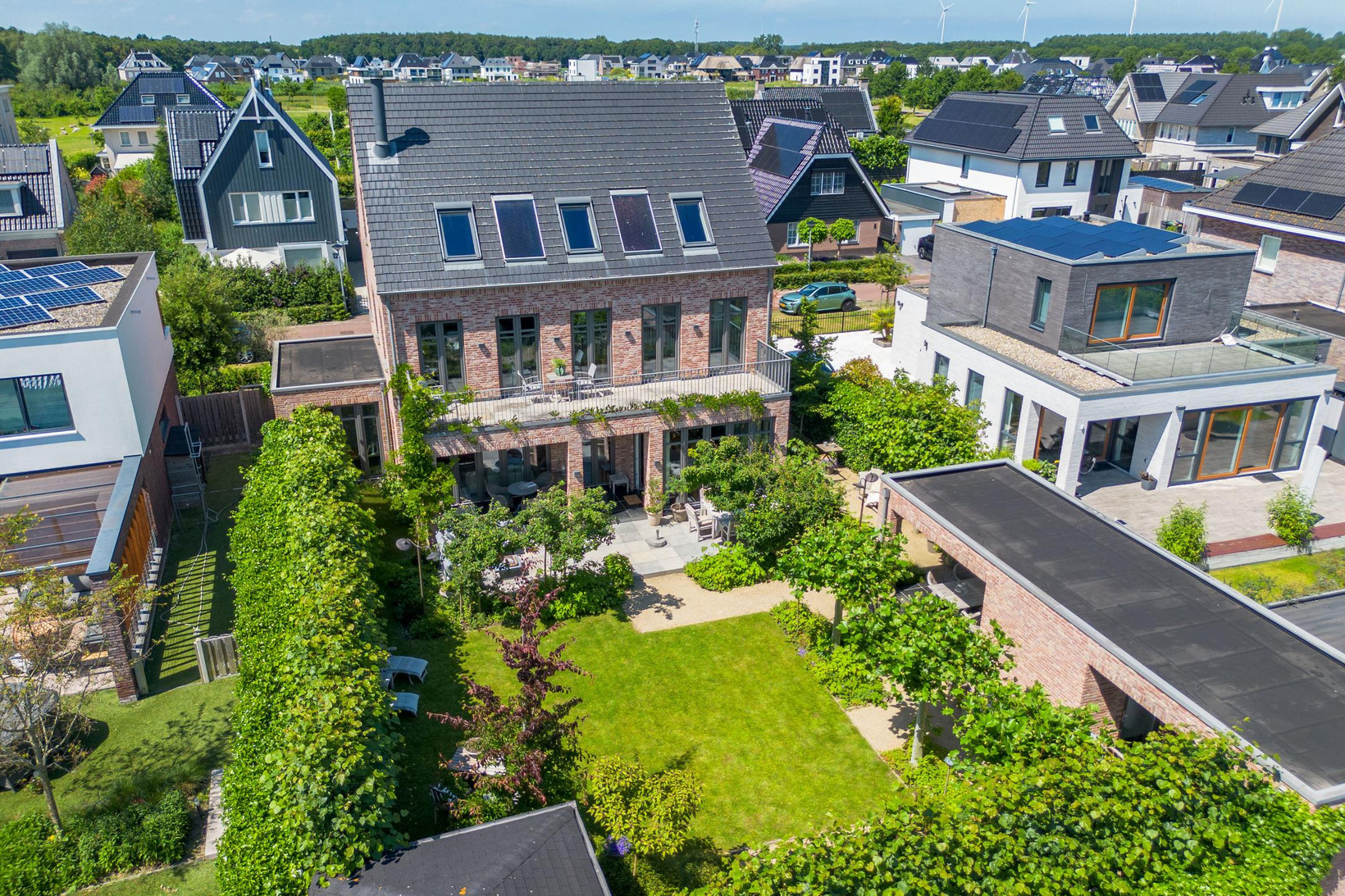 Vrijstaande woning te koop: Zomertortellaan 7, Almere