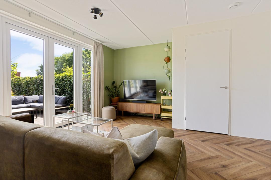 Tussenwoning te koop: Trota van Salernostraat 25, Almere