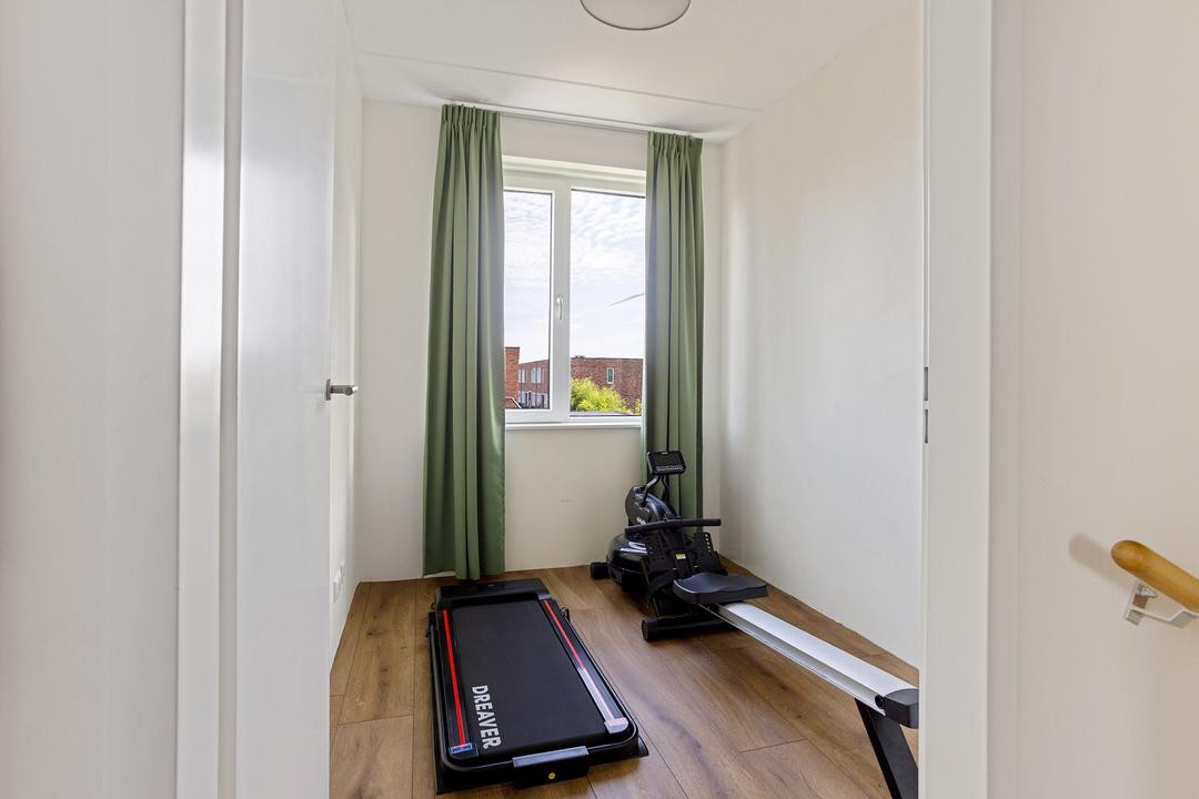 Tussenwoning te koop: Trota van Salernostraat 25, Almere