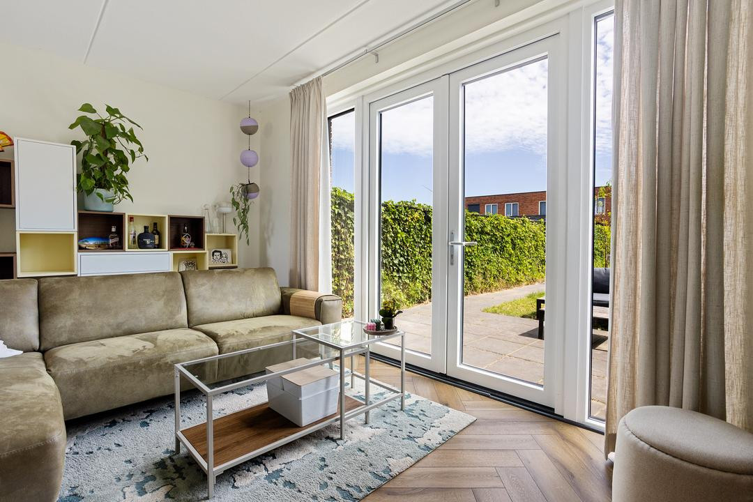 Tussenwoning te koop: Trota van Salernostraat 25, Almere