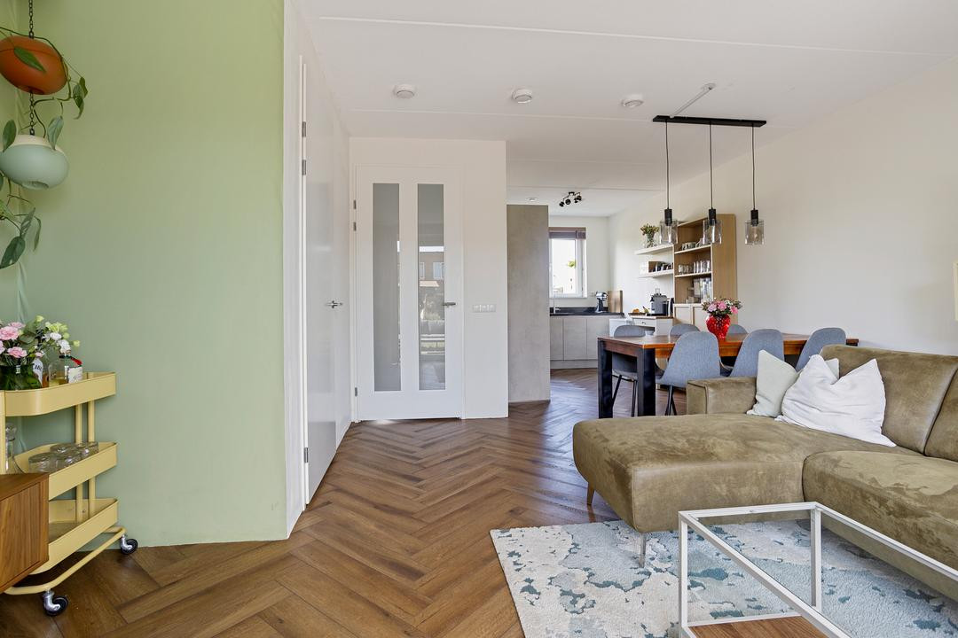 Tussenwoning te koop: Trota van Salernostraat 25, Almere