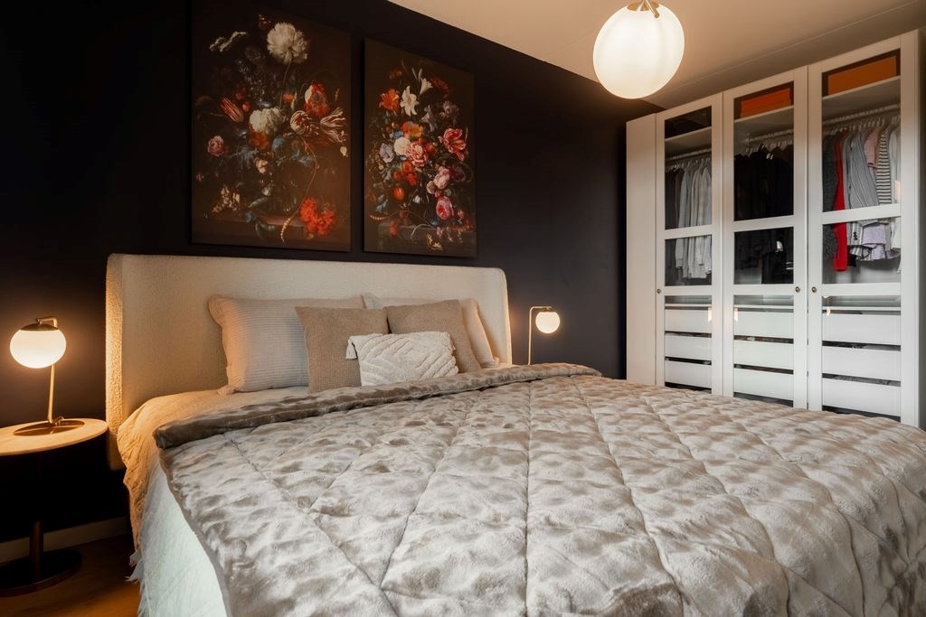 Tussenwoning te koop: Anna Maria van Schurmanlaan 10, Almere